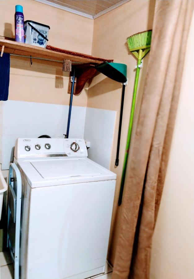 Gables Vacation Rentals With Private Gated Parking Onsite Knockpatrick エクステリア 写真