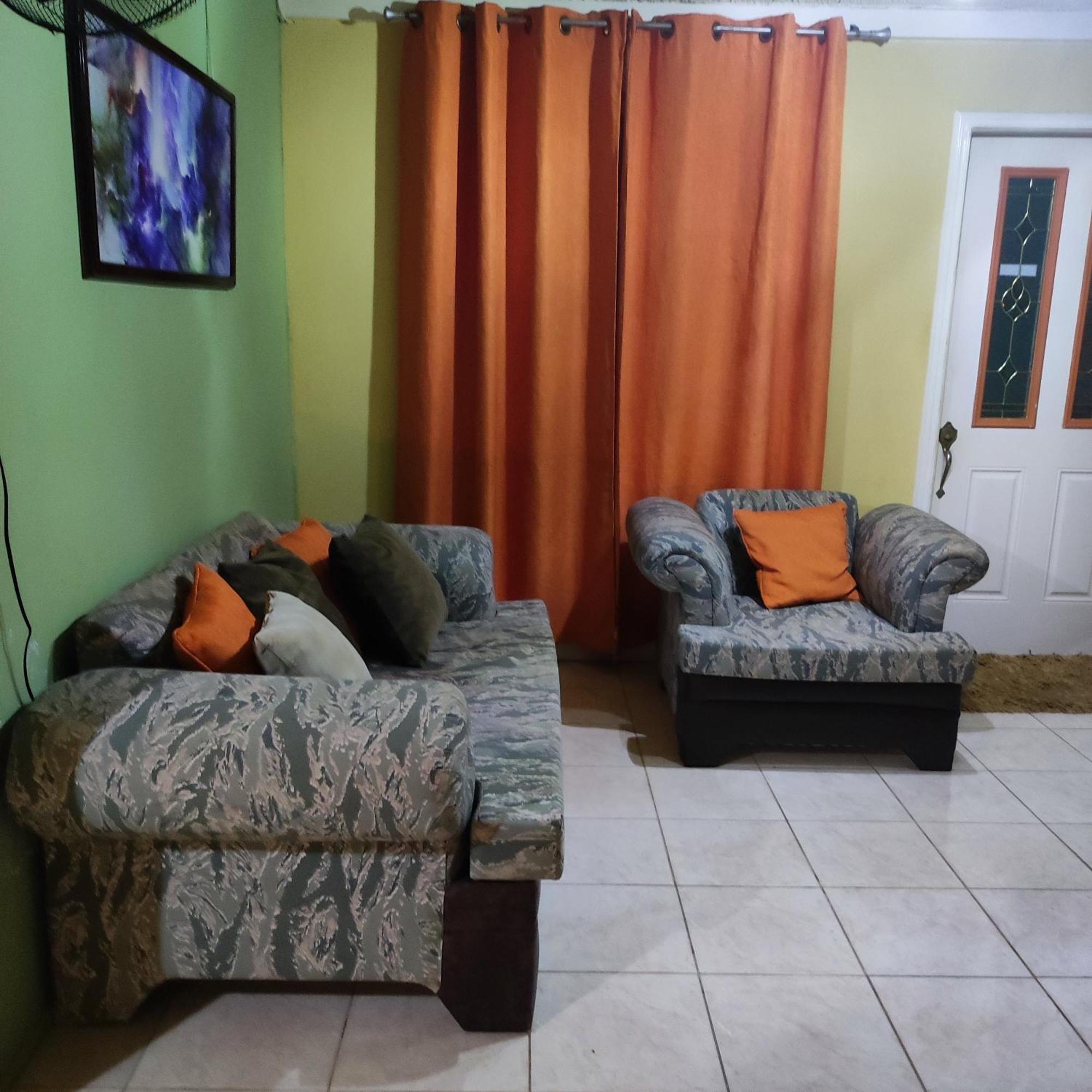 Gables Vacation Rentals With Private Gated Parking Onsite Knockpatrick エクステリア 写真
