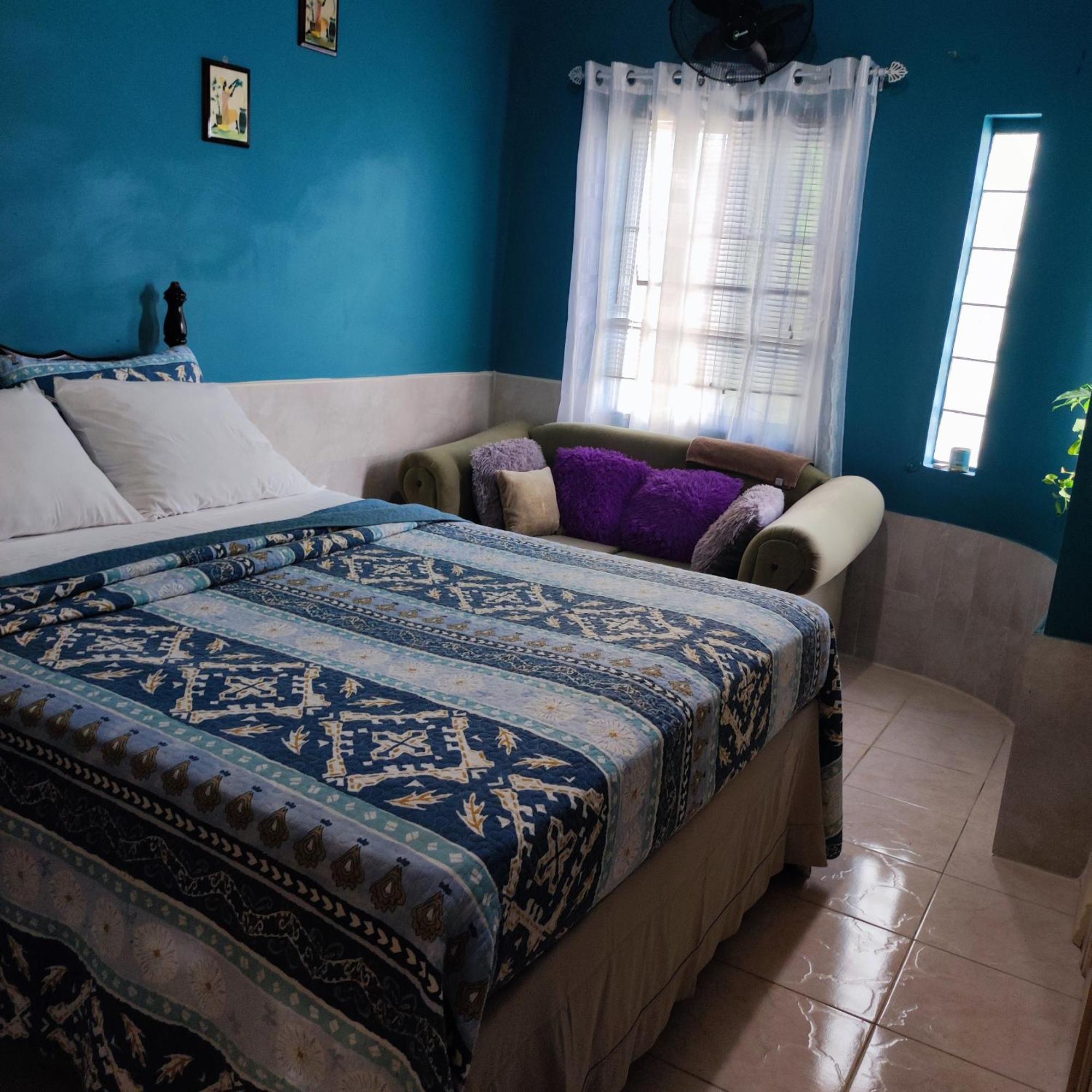 Gables Vacation Rentals With Private Gated Parking Onsite Knockpatrick エクステリア 写真